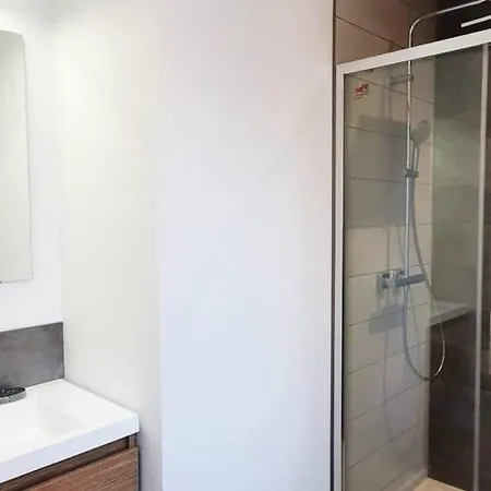 De La Vieille Tour 63790 Apartament Murol